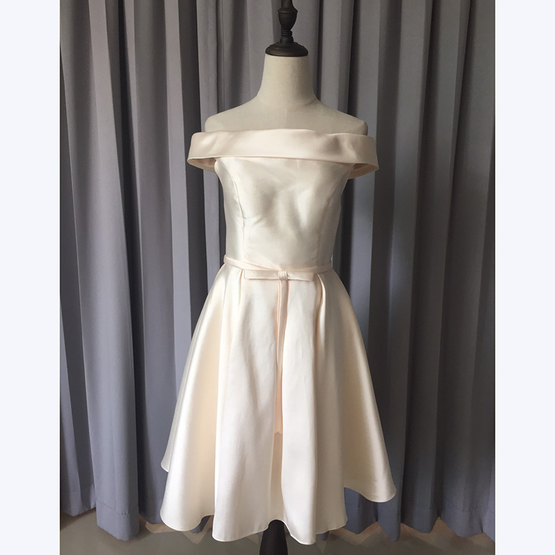 kudapy ชุดราตรีสั้นสีน้ำเงิน/ครีม แบบไหล่ปาด สไตล์วินเทจผ้าไหมดัชเชส กระโปรงทรงA แต่งโบว์2ชั้น ช่วงเอว (เชือกผูกหลัง)