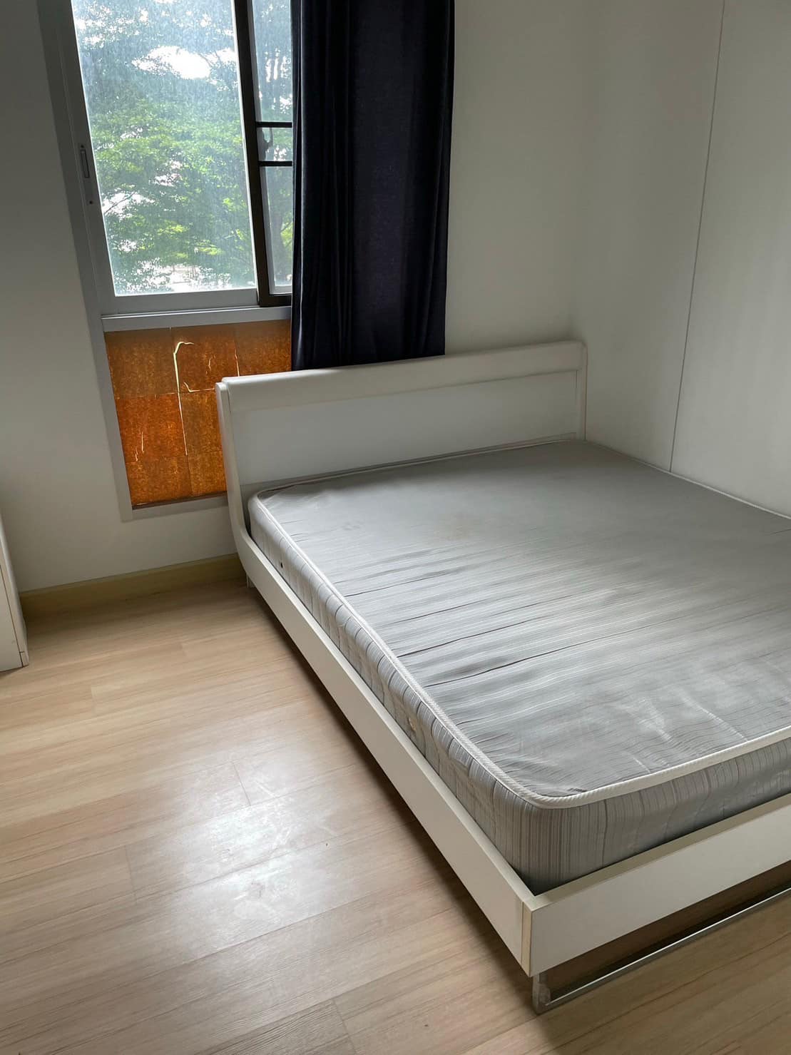 ให้เช่า เดอะ พาร์คแลนด์ ศรีนครินทร์ เลคไซด์ วิวสวน มีเครื่องซักผ้า