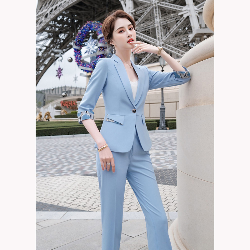 kudapy ชุดสูททำงานผู้หญิงสีดำ/สีเหลือง/สีฟ้า แขนห้าส่วนพร้อมกางเกง จุดเด่นของชุดนี้คือการออกแบบให้กระชับเข้ารูปเป็นแขนห้าส่วนปลายแขนแต่งด้วยลาย