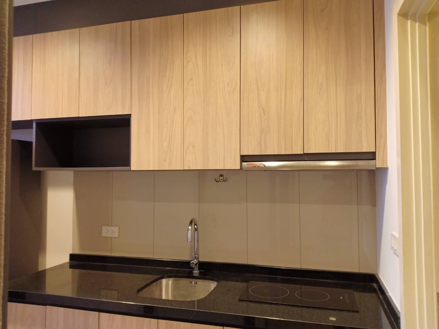 ปล่อยเช่าคอนโด Hasu Haus (ฮาสุ เฮ้าส์) - 1ห้องนอน 1ห้องน้ำ 1ห้องนั่งเล่น - ใกล้ BTS อ่อนนุช - ขนาดห้อง 37 ตรม. ชั้น 6 ตึก B