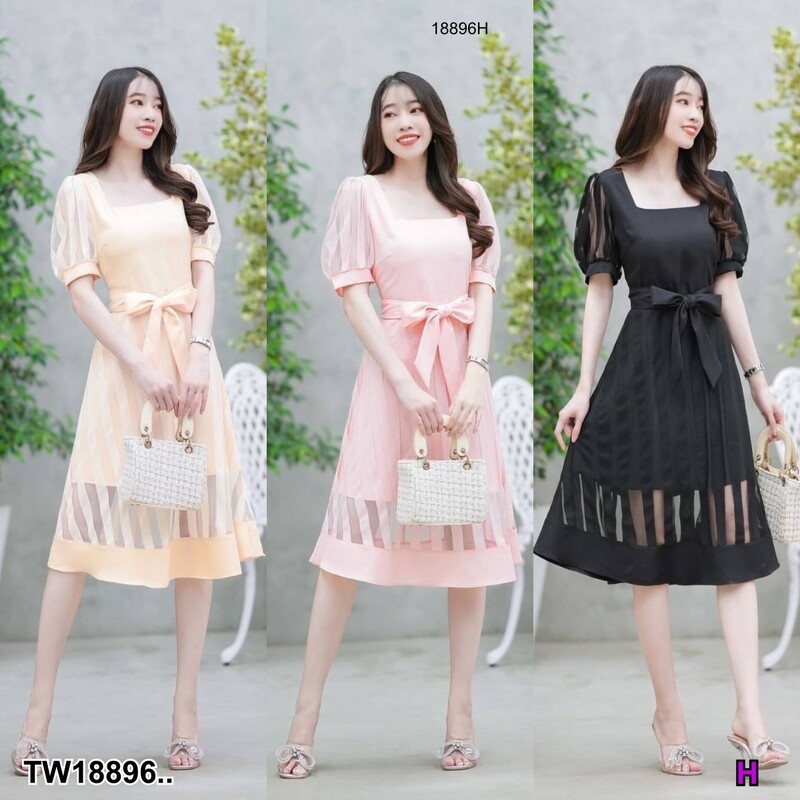 kudapy เดรสสั้นสีดำ/สีโอรส/สีครีม คอเหลี่ยมแขนตุ๊กตา แต่งผ้าซีทรูตัดต่อระบายชาย ผูกโบว์เอวงานสวย