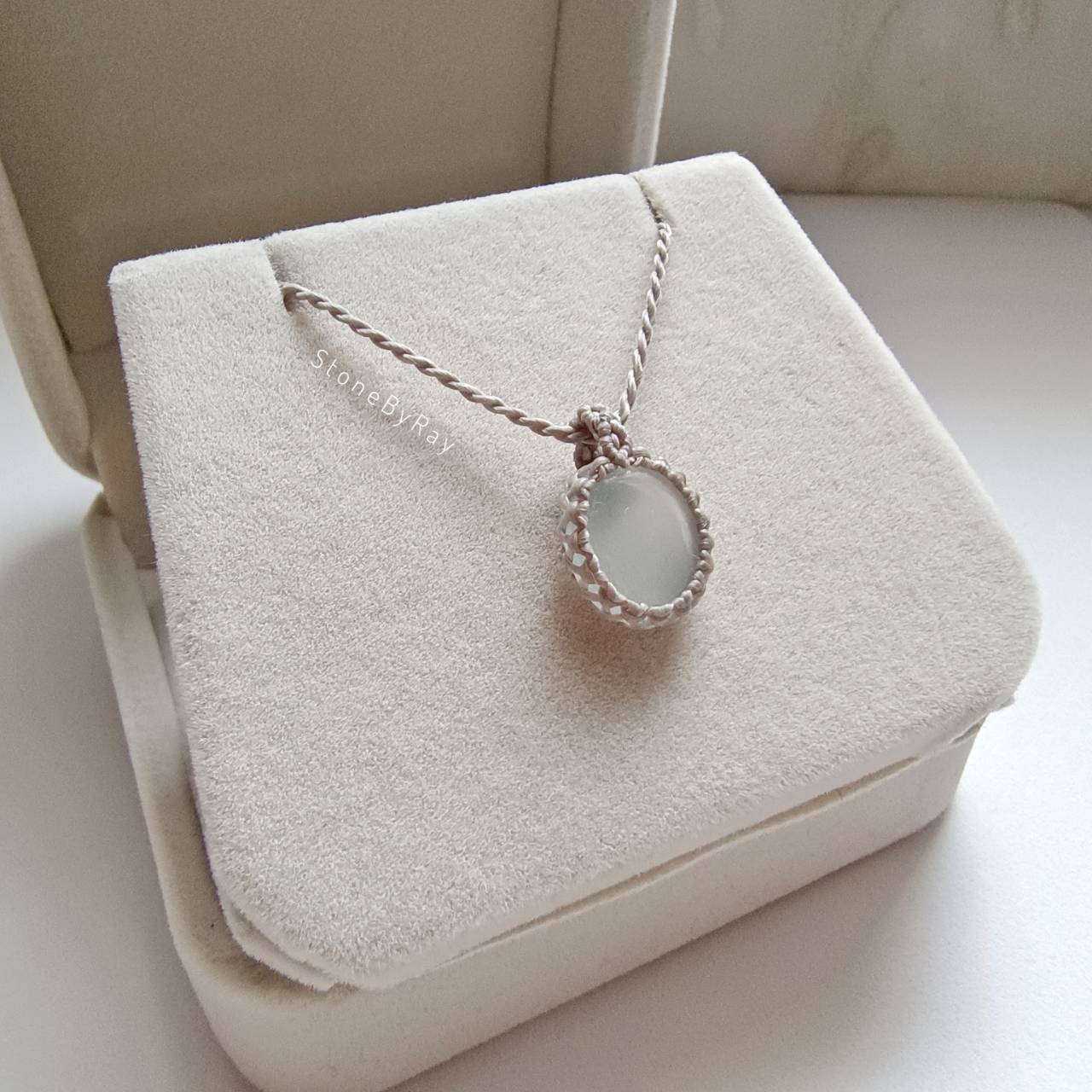 สร้อยเชือกถักจี้หินอความารีน Aquamarine