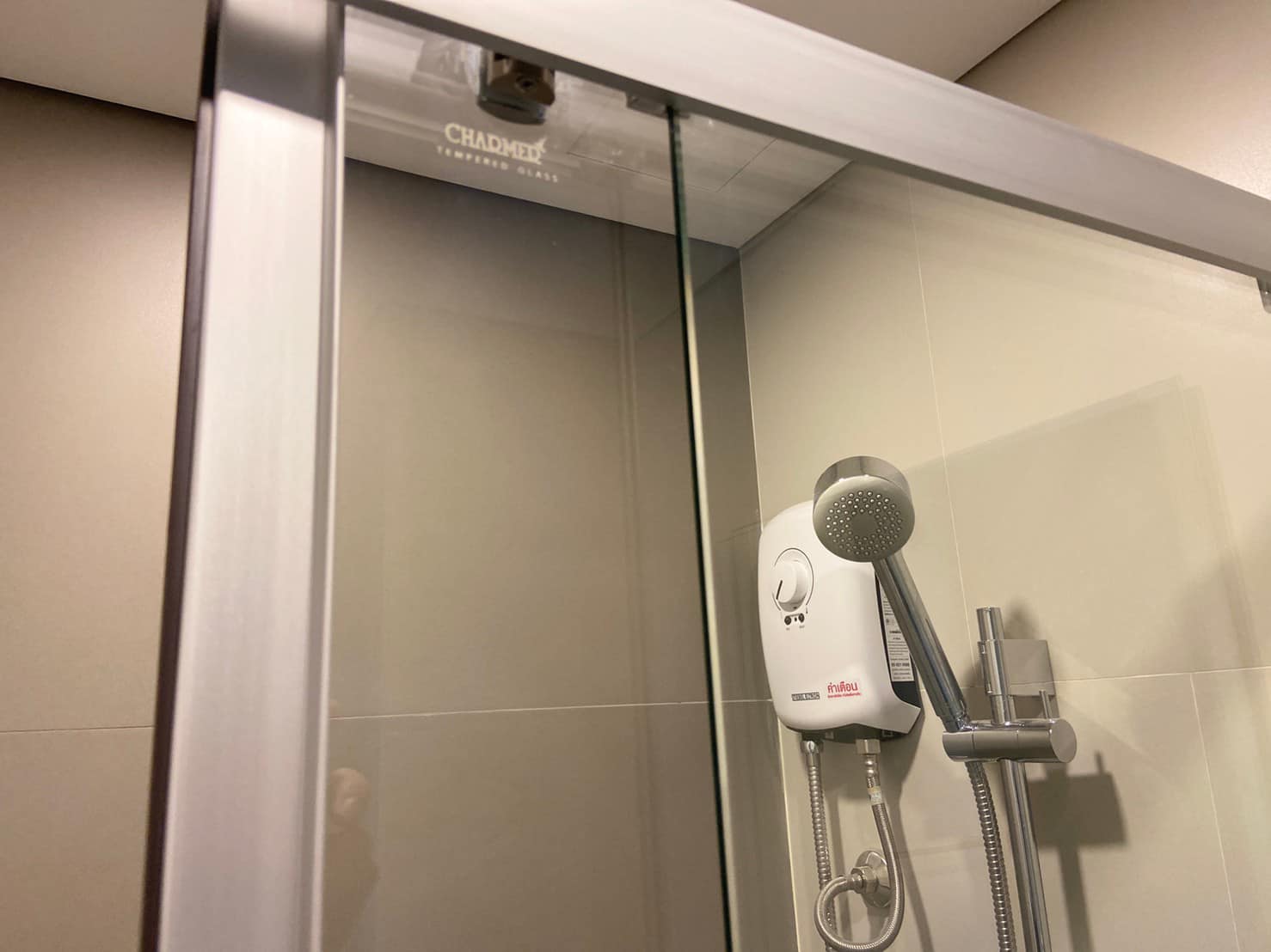 ลุมพินี พาร์ค วิภาวดี – จตุจักร ให้เช่าห้องสวยน่าอยู่มีเครื่องซักผ้า สอบถามแอด Line ID : Smile-easy