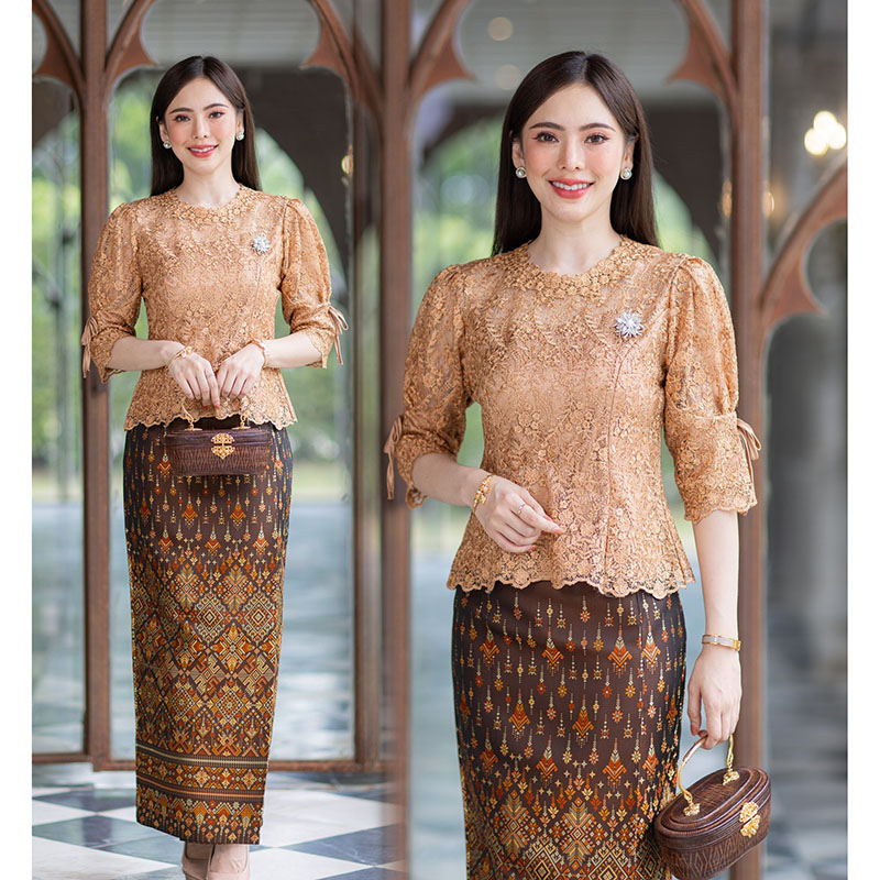 kudapy เสื้อสีดำ/สีทอง/สีม่วง/สีขาว ใช้ผ้าลูกไม้เนื้อนิ่มลวดลายสวยงาม แพทเทิลชุดทรงสวยตามแบบ ช่วงตัวเสื้อตกแต่งระบายทั้งด้านหน้าและด้านหลัง