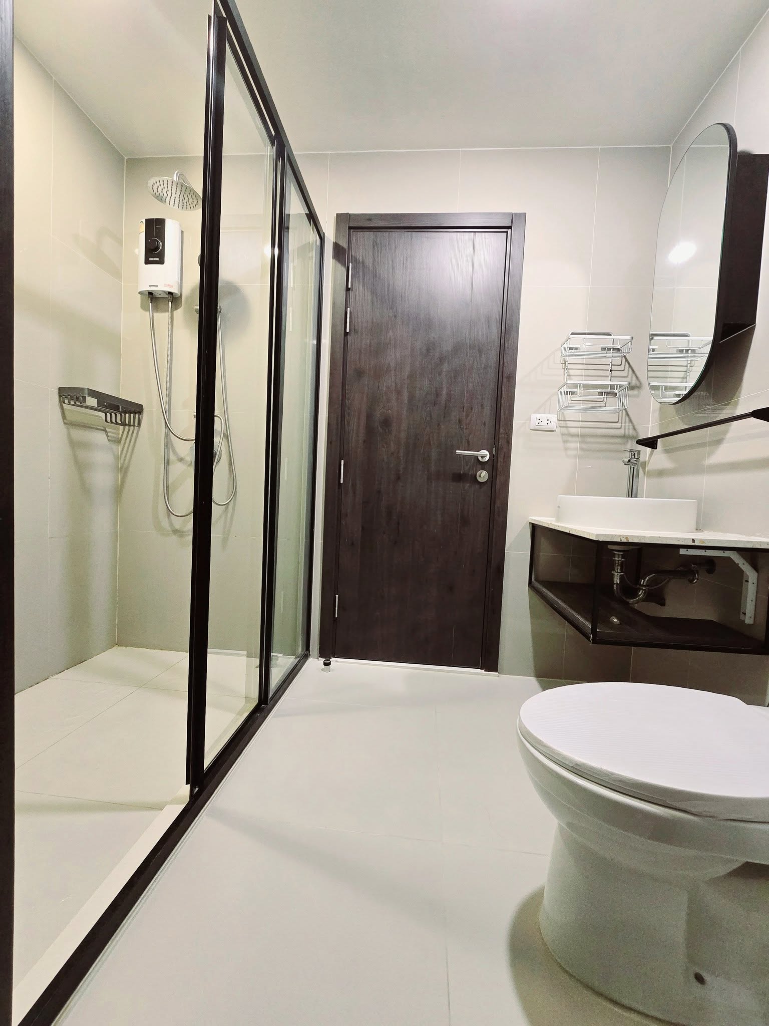 ให้เช่าคอนโด xt huaikhwang (เอ็กซ์ที ห้วยขวาง) โซนพื้นที่ MRTห้วยขวาง 📍 ห้องแบบ 1ห้องนอน / 1ห้องน้ำ / โซนครัวปิด · ขนาดห้อง 35 ตรม. ชั้น 7 ตึก A