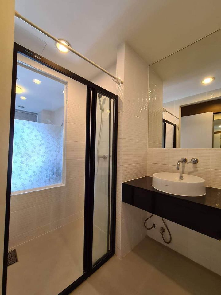 สนใจชมห้องติดต่อได้เลย Line ID: Smile-easy ปล่อยเช่าคอนโด IDEO Ladprao 5 (ไอดีโอ ลาดพร้าว 5) - 1ห้องนอน 1ห้องน้ำ 1ห้องนั่งเล่น - ใกล้ MRT ลาดพร้าว - ขนาดห้อง 34 ตรม. ชั้น 8