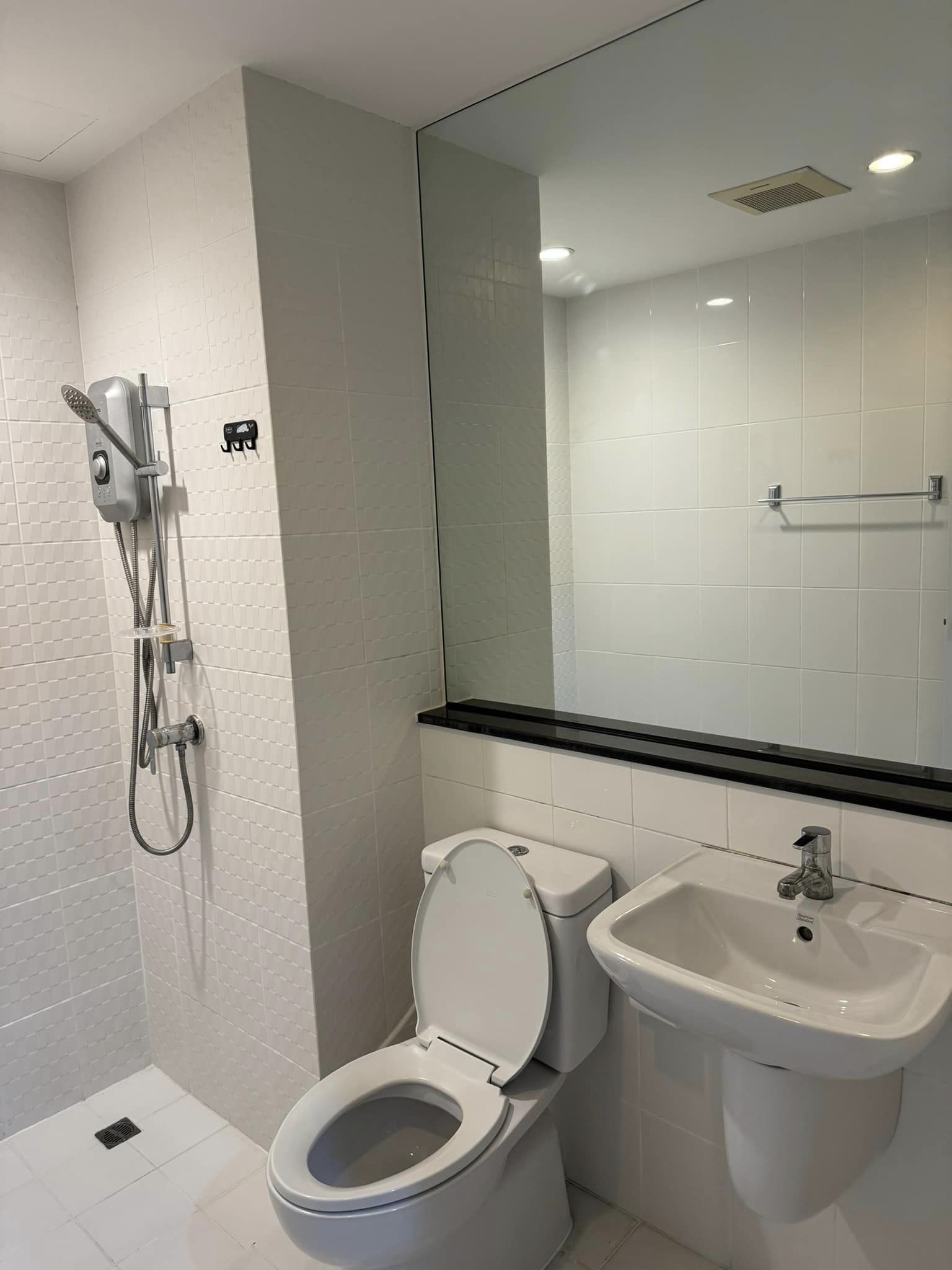 ปล่อยเช่าคอนโด เดอะ ทรี อินเตอร์เชนจ์ (The Tree Interchange) - Studio 1ห้องครัว 1ห้องน้ำ - ใกล้ MRTเตาปูน/เกทเวย์ แอท บางซื่อ