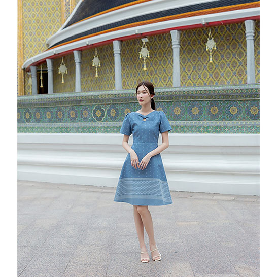 kudapy เดรสสั้นสีฟ้า ผ้าไทยวันแม่ทรงบาน แขนสั้น