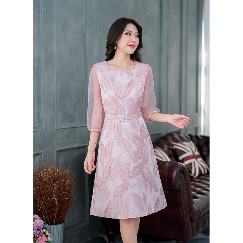 kudapy เดรสผ้า jacquard งานลายผ้าสวยโดดเด่นลายขนนกไล่สีงาน ผ้าสวยมีแท็กเจอร์ ตัวเดรสกระโปรงทรงเอ