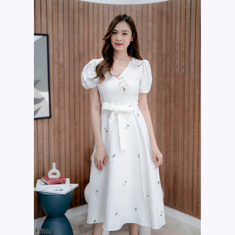 kudapy เดรสยาวสีขาว/สีชมพู แขนตุ๊กตาแต่งกระดุม