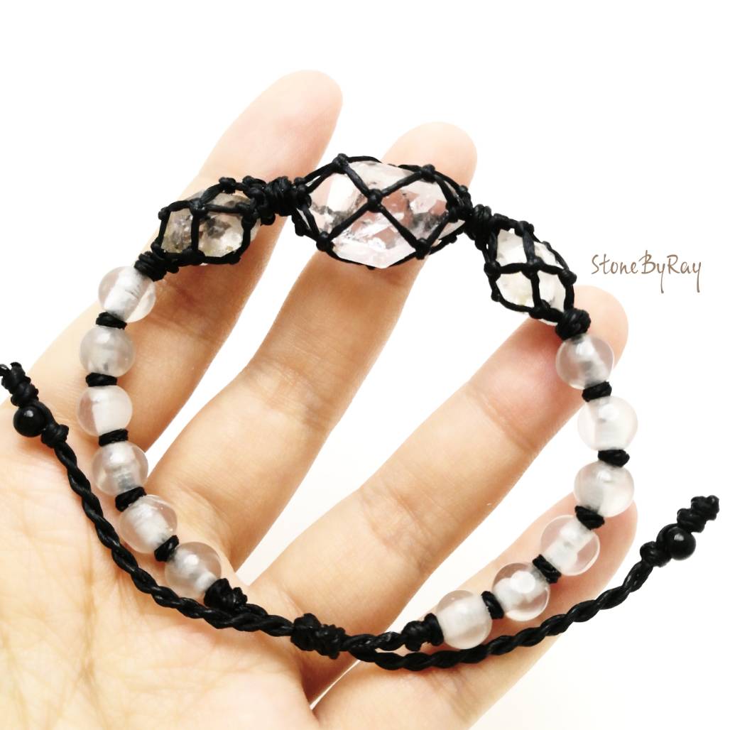 สร้อยข้อมือเชือกถักกับหินเฮอร์คิเมอร์ไดม่อน