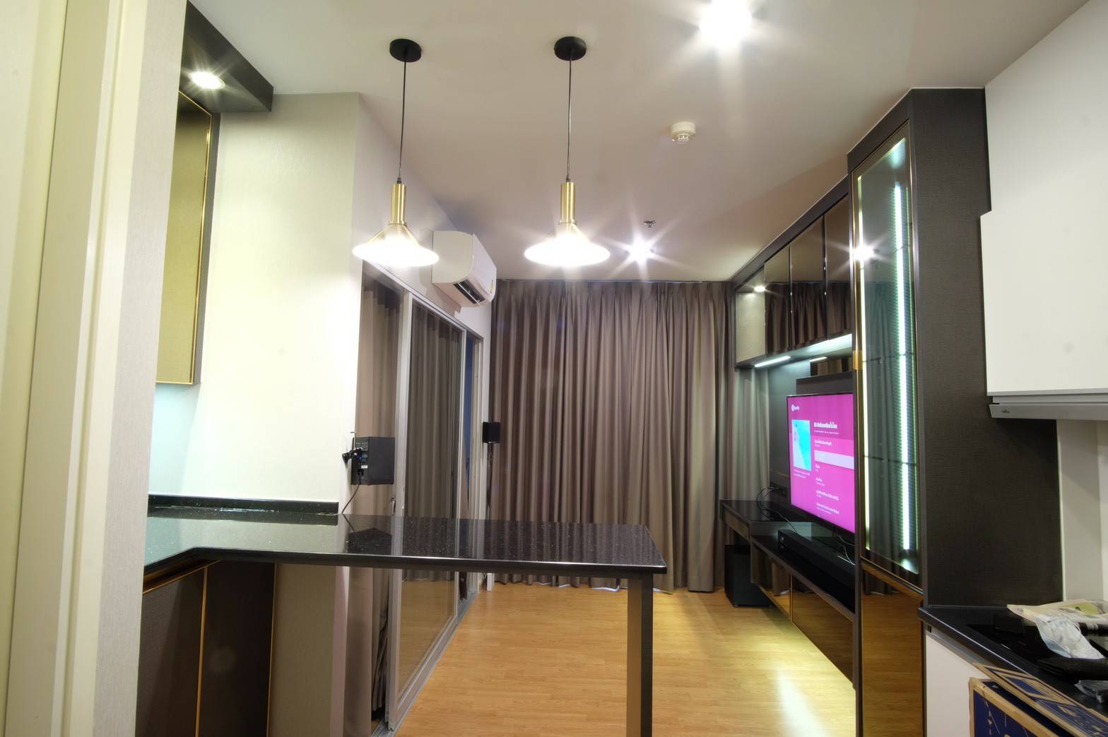 ขายคอนโด The Parkland Phetkasem (เดอะ พาร์คแลนด์ เพชรเกษม) เฟอร์พร้อมเครื่องใช้ไฟฟ้า