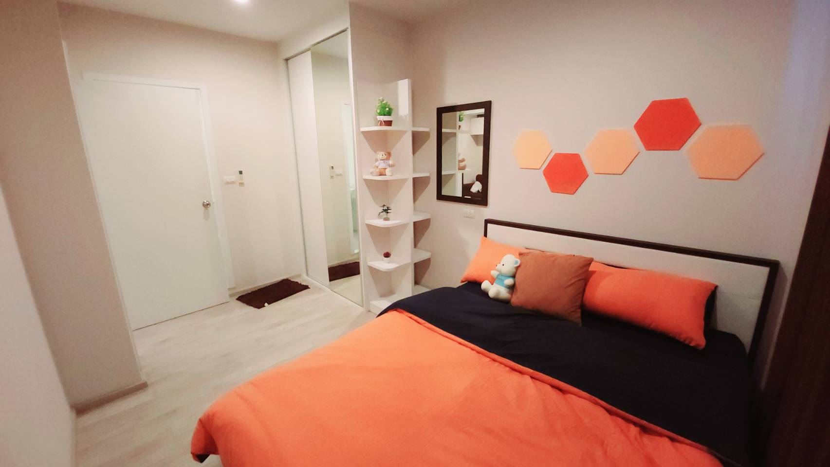 ให้เช่าห้องแบบ 1ห้องนอน 1ห้องน้ำ โซนพื้นที่ MRT สามแยกบางใหญ่ คอนโด Plum Condo Central Station (พลัม คอนโด เซ็นทรัล สเตชั่น) High Rise ขนาดห้อง 25 ตรม. ชั้น 30