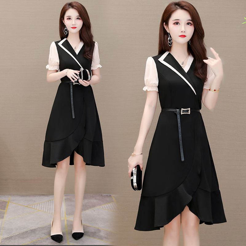 kudapy เดรสสีดำ ใส่ทำงาน ดีไซน์สวยเก๋ คอปก แต่งขอบคอสีครีม พร้อมเข็มขัด