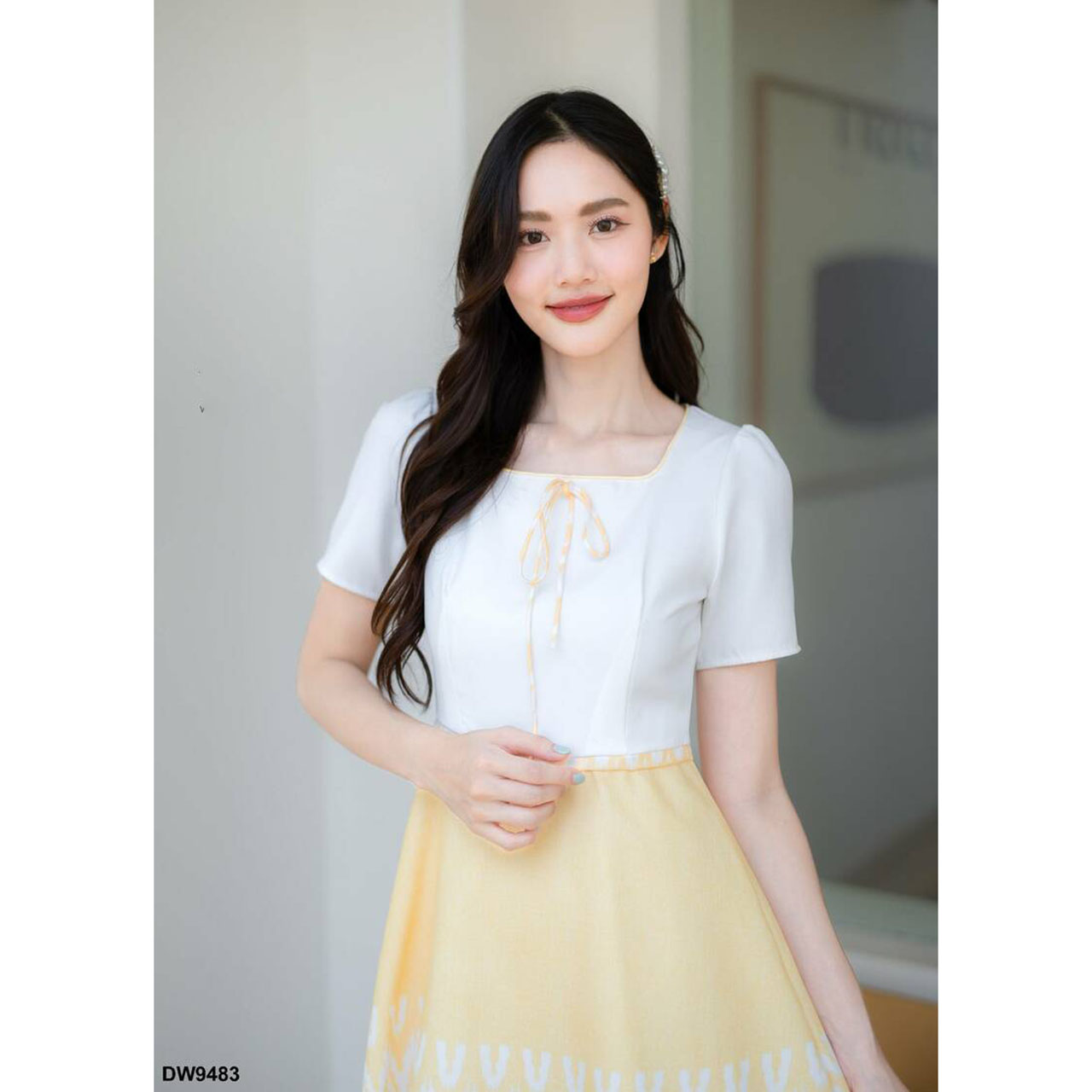 kudapy เดรสสั้นสีชมพู/สีกรม คอเหลี่ยมกระโปรงลายไทย