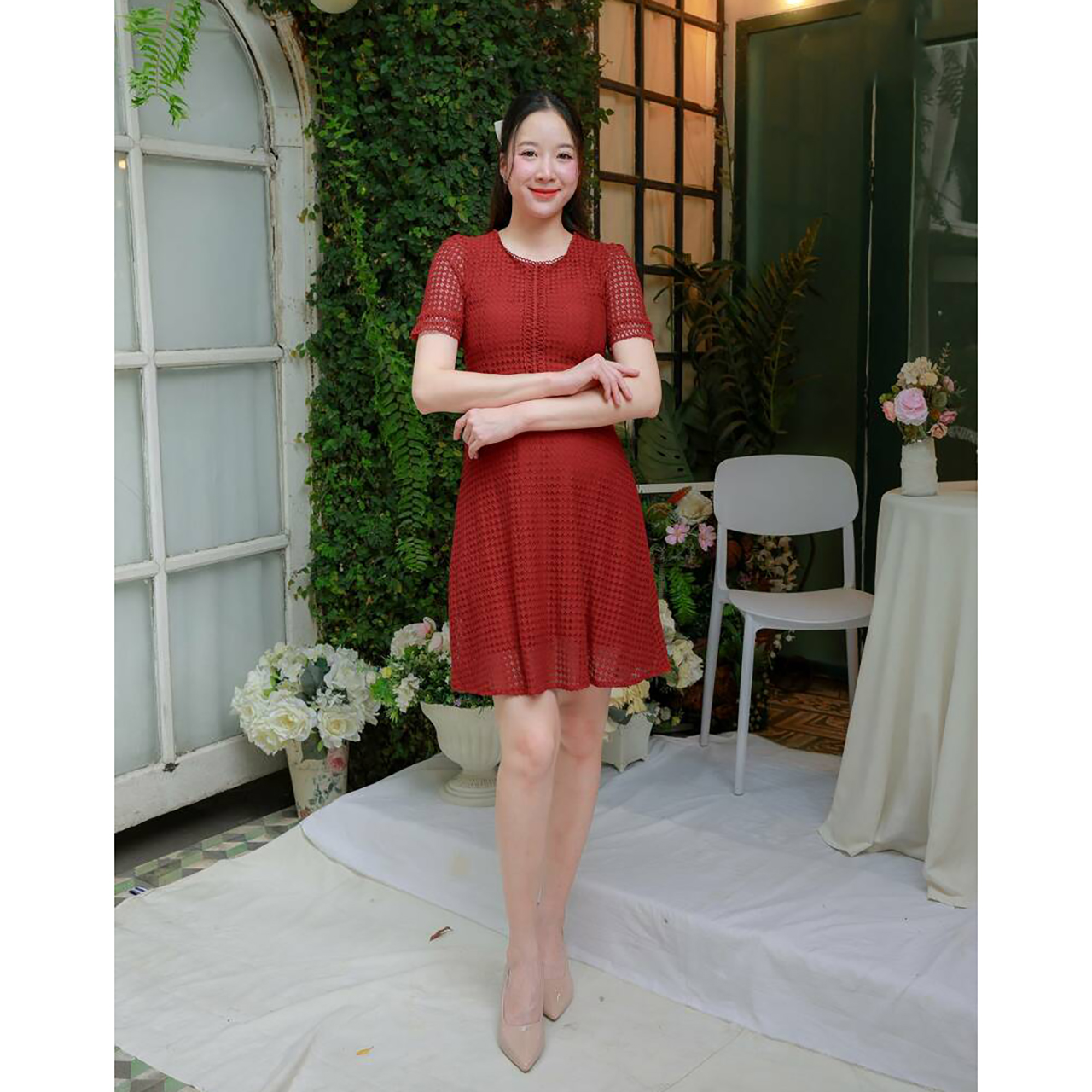 kudapy เดรสสั้นสีสีแดง ชมพู ขาว ผ้าลูกไม้ลายปัก ใส่สวยดูดี