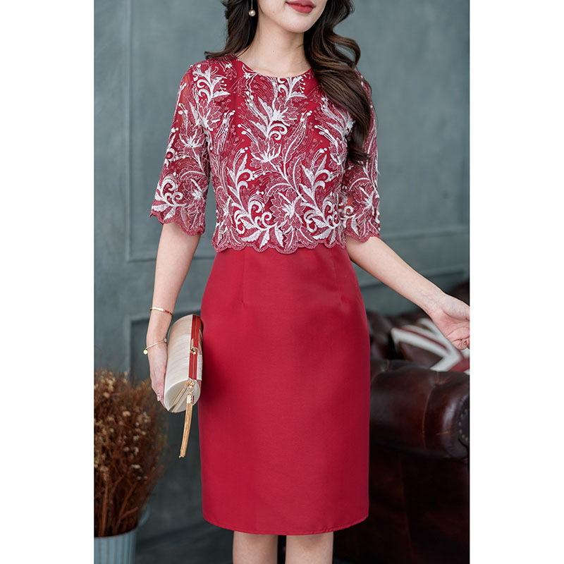 kudapy เดรสสั้นสสีชมพูนุ้ด/สีฟ้า/สีแดง ผ้าไหมลูกไม้ปักลายทูโทน งานดีไซน์เย็บคลุมด้วยเสื้อลูกไม้แขนศอก