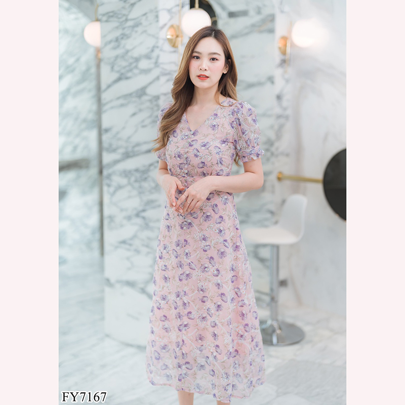 kudapy เดรสยาวสีชมพู/สีฟ้า/สีขาว ลายดอกผ้าปักสวยใส่สบายดูดีน่ารักมากๆ