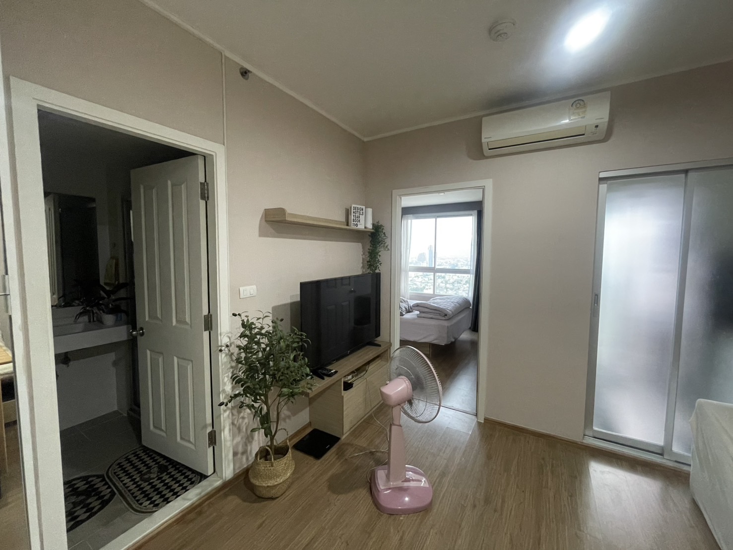 ให้เช่าคอนโด U Delight @Talat phlu Station (ยู ดีไลท์ แอท ตลาดพลู สเตชั่น) โซนพื้นที่ BTS ตลาดพูล ห้องแบบ 1ห้องนอน / 1ห้องน้ำ / โซนครัวปิด ขนาดห้อง 30 ตรม. ชั้น 30 ตึก A