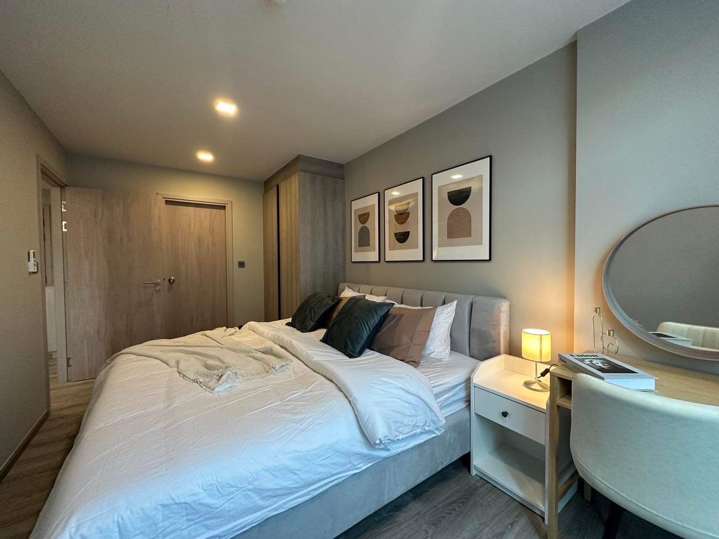 โซนพื้นที่ MRT รัชดา ให้เช่าห้องแบบ 1ห้องนอน 1ห้องน้ำ คอนโด Maestro 19 Ratchada 19 - Vipha (มาเอสโตร 19 รัชดา 19 - วิภา) Low Rise ขนาดห้อง 40 ตรม. ชั้น 2 ตึก C