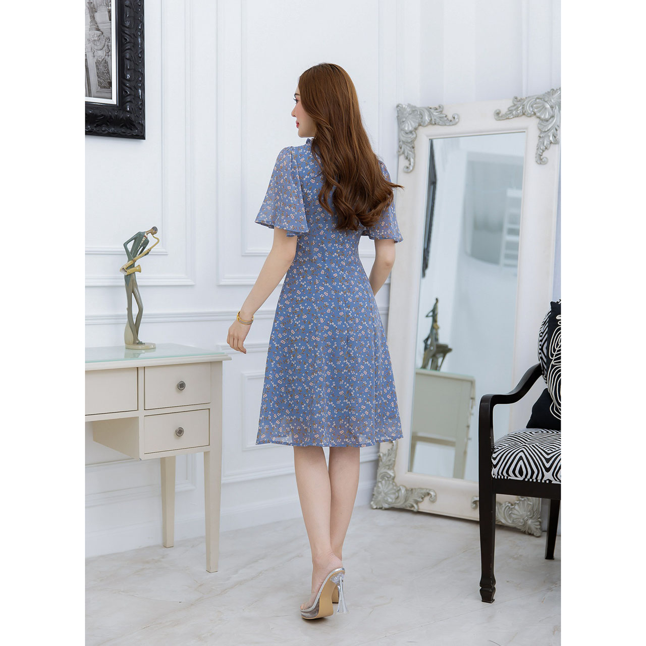 kudapy เดรสสั้นสีฟ้า/สีเหลือง ผ้าชีฟองแขนระบายสวยพริ้ว มีดีเทลคอจีบผูกโบว์ ผ้าลายดอกเล็กน่ารัก