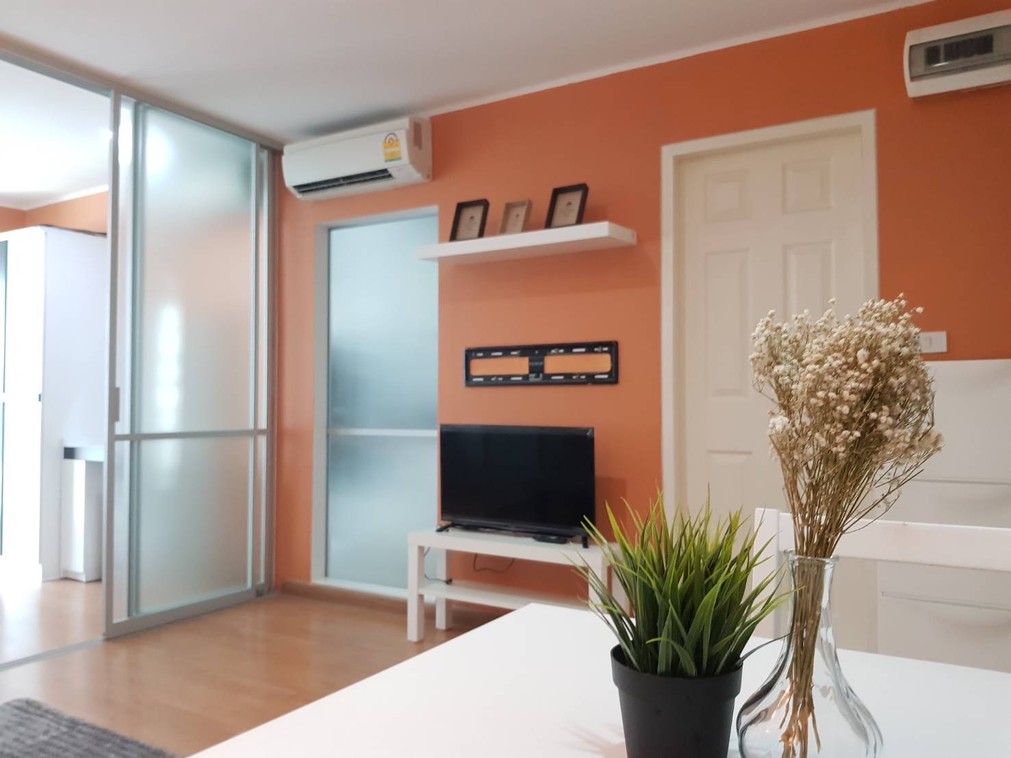 ให้เช่าคอนโด ยู ดีไลท์ แอท ห้วยขวาง สเตชั่น (U DELIGHT @ HUAYKWANG STATION) - ห้องใหญ่แบ่งเป็นสัดส่วนย่านห้วยขวาง - การเดินทาง: รถไฟฟ้า MRT ห้วยขวาง