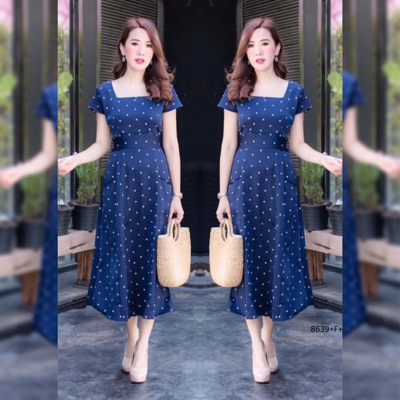 kudapy เดรสยาวสีกรมท่า เหลือง คอเหลี่ยม ผ้าโฟร์เวย์พิมพ์ลายจุด เย็บแต่งกระเป๋าหน้า 2 ข้าง