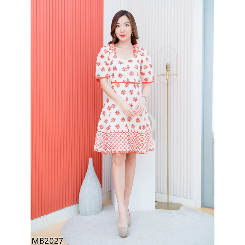 kudapy เดรสสั้นสีขาว คอวีลึกไหล่ระบายใสสวยดูดีน่ารักมากๆ