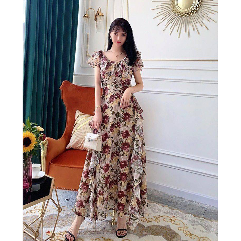 kudapy เดรสยาวสีครีม ผ้าชีฟองเกาหลีเนื้อดี ใช้ผ้าดีเกรดเอราคาสูง ผ้ามี Texture สวยเป็นประกายเล็กน้อย พิมพ์ลายดอกไม้ทั้งชุด