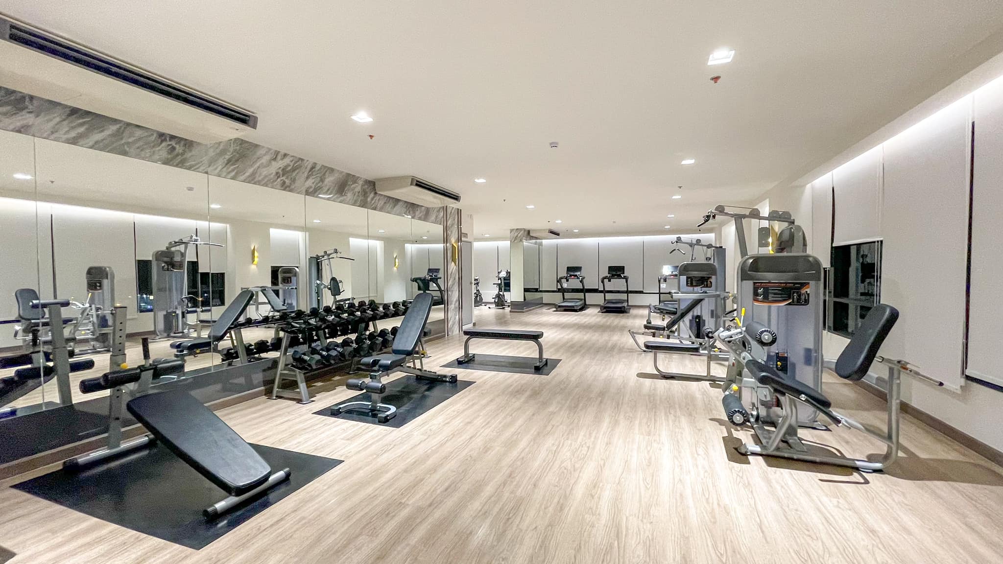 ให้เช่าคอนโด The President Charan - Yaek Fai Chai Station (เดอะ เพรสซิเด้นท์ จรัญ - แยกไฟฉาย สเตชั่น) ตกแต่งเฟอร์ครบ 0 ม. สถานี MRT แยกไฟฉาย ห้องน่าอยู่สวย