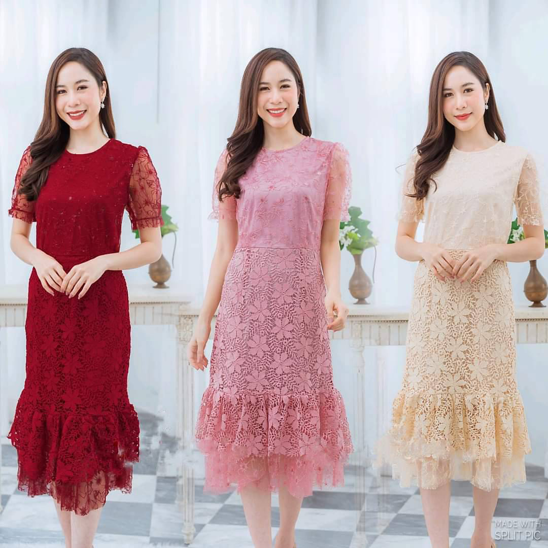 kudapy เดรสสั้นลูกไม้คอกลมแขนตุ๊กตา สีแดง/สีชมพู/สีครีม ทรงสวยงานปักกลิตเตอร์วิ้งๆ ชายกระโปรงเป็นทรงระบายชั้น