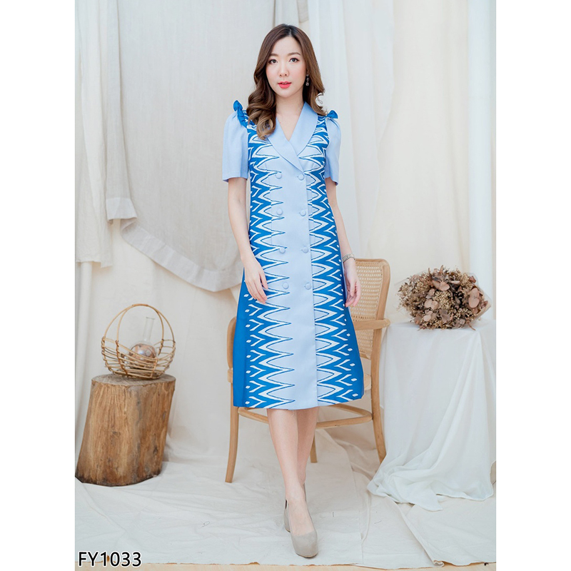 kudapy เดรสยาวคลุมเข่า เดรสผ้าไทยสีชมพู/สีฟ้า คอวีปก แต่งกระดุมหน้า ทรงสวยดูดีน่ารักมากค่ะ งานมีซับในซิบหลัง