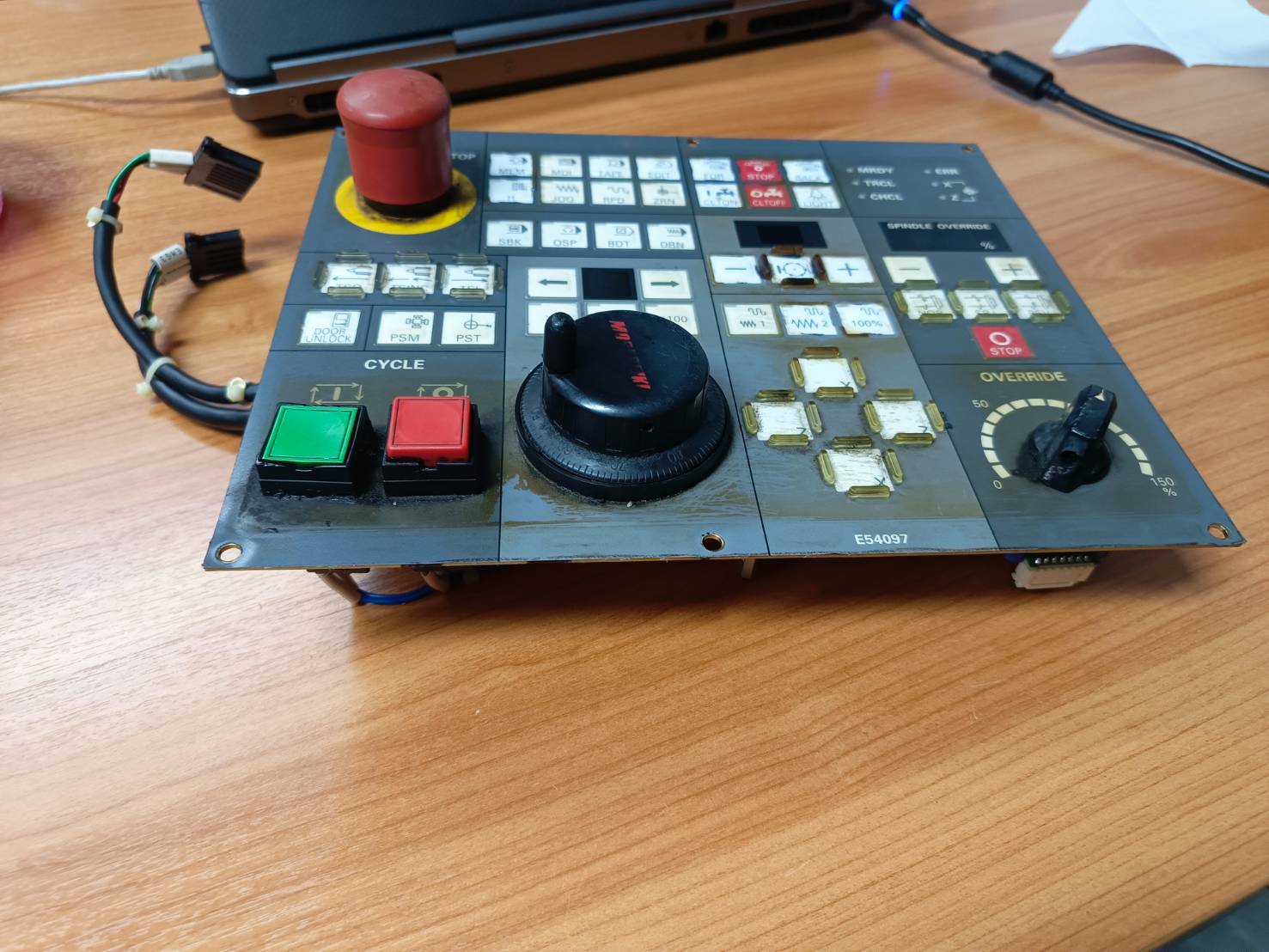 MORI SEIKI / IDEC TYPE ZY1E-SS5157-2-7 CNC OPERATION PANEL