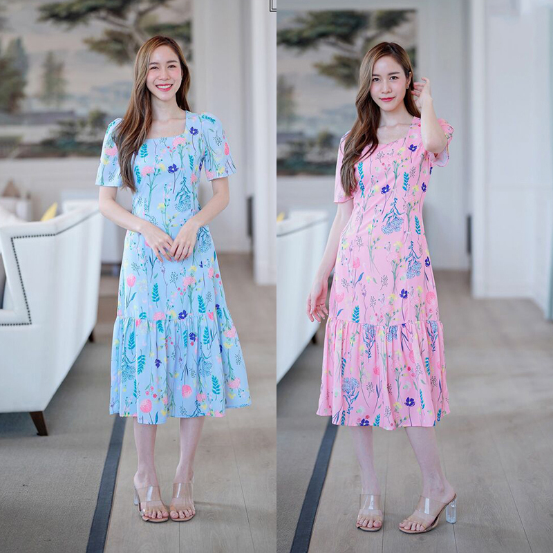 kudapy เดรสสั้นสีชมพู/สีฟ้า คอแคบแขนสั้นลายดอกไม้
