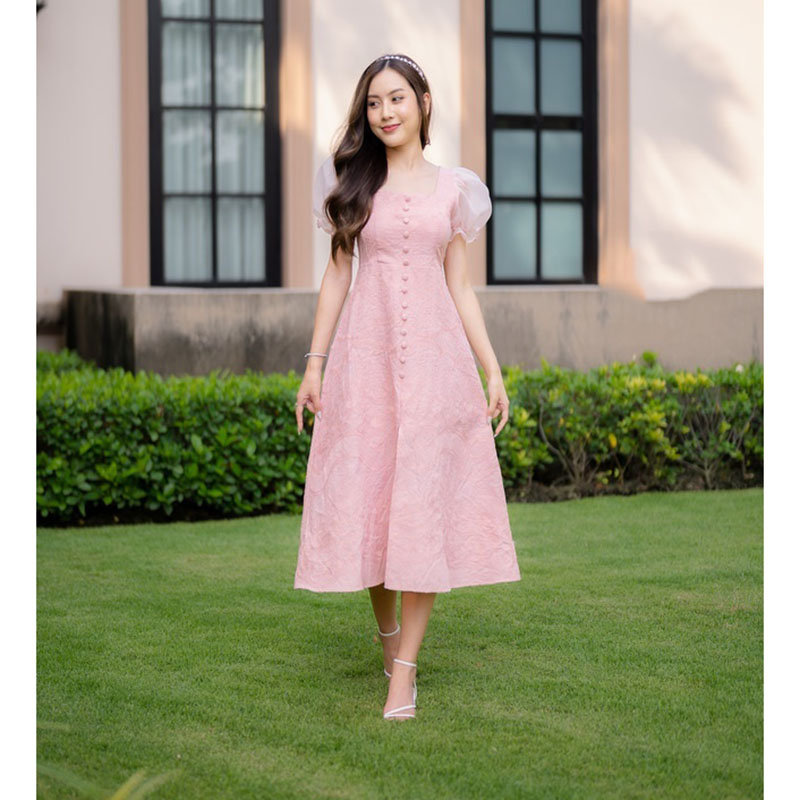 kudapy เดรสยาวสีชมพู ลูกไม้ปักแขนตุ๊กตา สวยใส่สบาย ออกงาน เที่ยวทะเลดูดีมากๆ