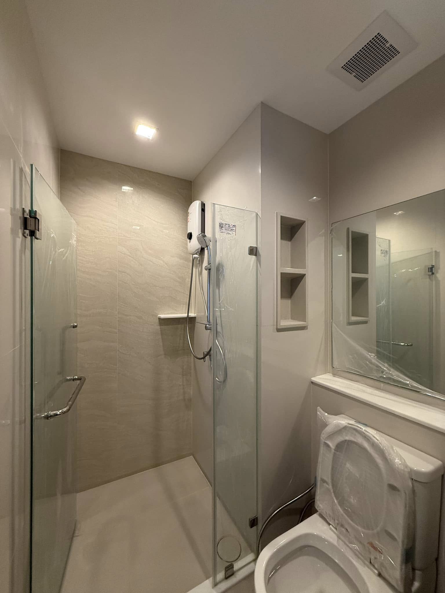 ให้เช่าคอนโด Life Ladprao Valley (ไลฟ์ ลาดพร้าว แวลลีย์) - โซนพื้นที่ BTS ห้าแยกลาดพร้าว - ห้องแบบ Studio 1ห้องน้ำ 1ครัว - ขนาดห้อง 28 ตรม. ชั้น 40