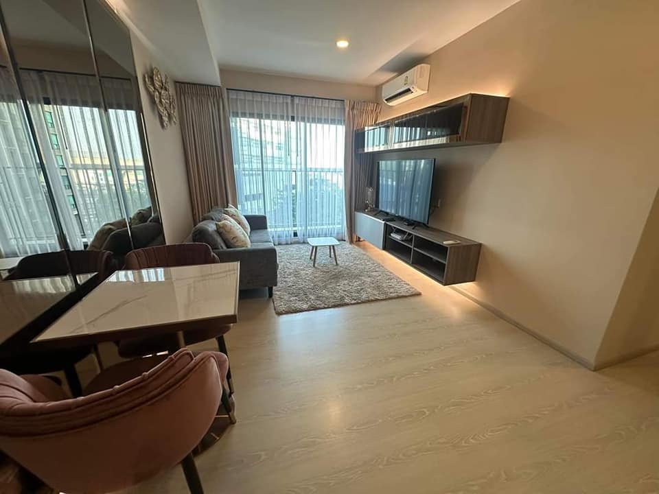 ให้เช่าคอนโด ไนท์บริดจ์ พหลโยธิน อินเตอร์เชนจ์ (Knightsbridge Phaholyothin Interchange) - ห้องสวยน่าอยู่ 2ห้องนอน2ห้องน้ำตรงข้าม Tesco Lotus หลักสี่ - การเดินทาง: ใกล้ BTS วัดพระศรีและพหลโยธิน 59 - ใกล้ ม.เกริก ม.ราชภัฏพระนคร ม.ศรีปทุม ม.เกษตรศาสตร์ Tesco