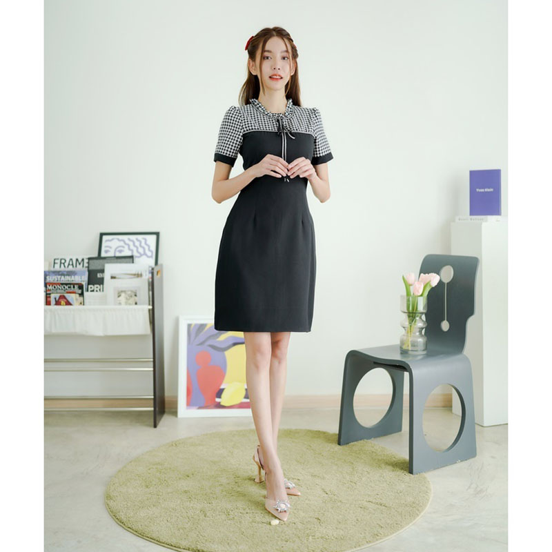 kudapy เดรสสั้นสีแดง/สีชมพู/สีดำ สก็อตผูกโบว์ สวยดูดีใส่สบาย