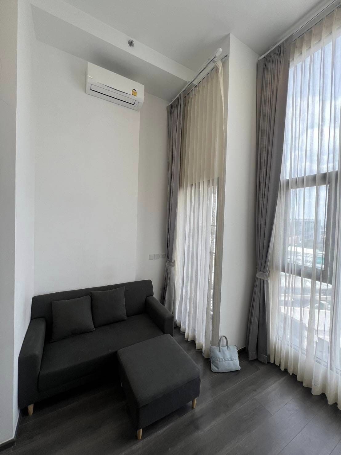 ปล่อยเช่าคอนโด Knightsbridge Space Ratchayothin (ไนท์บริดจ์ สเปซ รัชโยธิน) - Duplex 1ห้องนอน 1ห้องน้ำ 1ห้องนั่งเล่น 1ห้องครัว - ใกล้ BTS พหลโยธิน 24 / ห้าแยกลาดพร้าว / ศรีปทุม เกษตร - ขนาดห้อง 31 ตรม. ชั้น 17