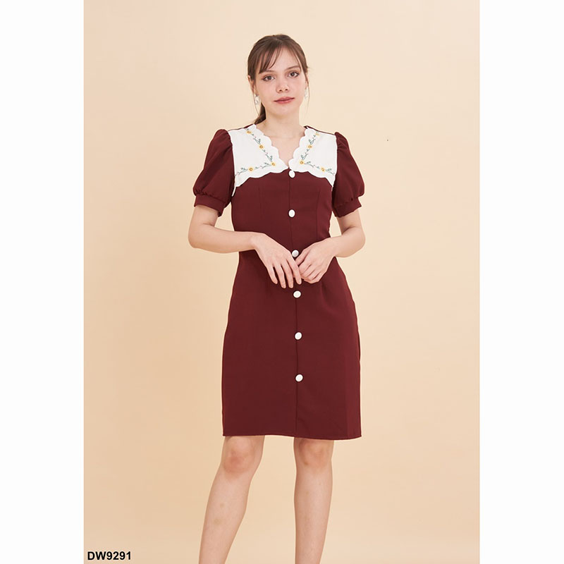 kudapy เดรสสั้นสีแดง/สีน้ำตาล/สีกรม อกปักลูกไม้แขนจั๊ม ใส่สบายสวยดูดี