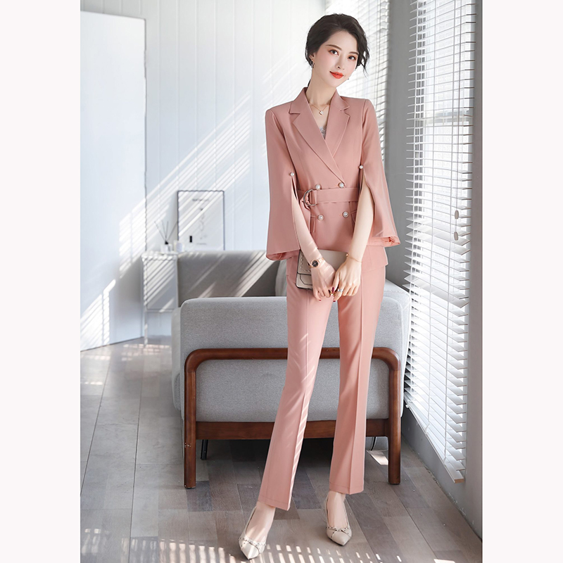 kudapy ชุดสูททำงานผู้หญิงสีพีช/สีขาว/สีดำ กระดุมมุกพร้อมกางเกง เสื้อจะเป็นทรงปล่อยมีเข็มขัดผ้ารัดเป็นปกป้าน