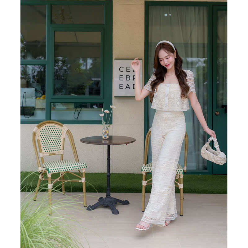 kudapy เซตเสื้อสีครีม/สีม่วง เสื้อครอปลูกไม้แต่งแขนตุ๊กตากิมมิคกางเกงขายาว