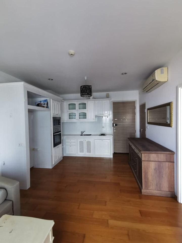 ให้เช่าคอนโด Hive Taksin (ไฮฟ์ ตากสิน) โซน รถไฟฟ้า BTS วงเวียนใหญ่ ห้องแบบ 1ห้องนอน / 1ห้องน้ำ ขนาดห้อง 51 ตรม. ชั้น 10