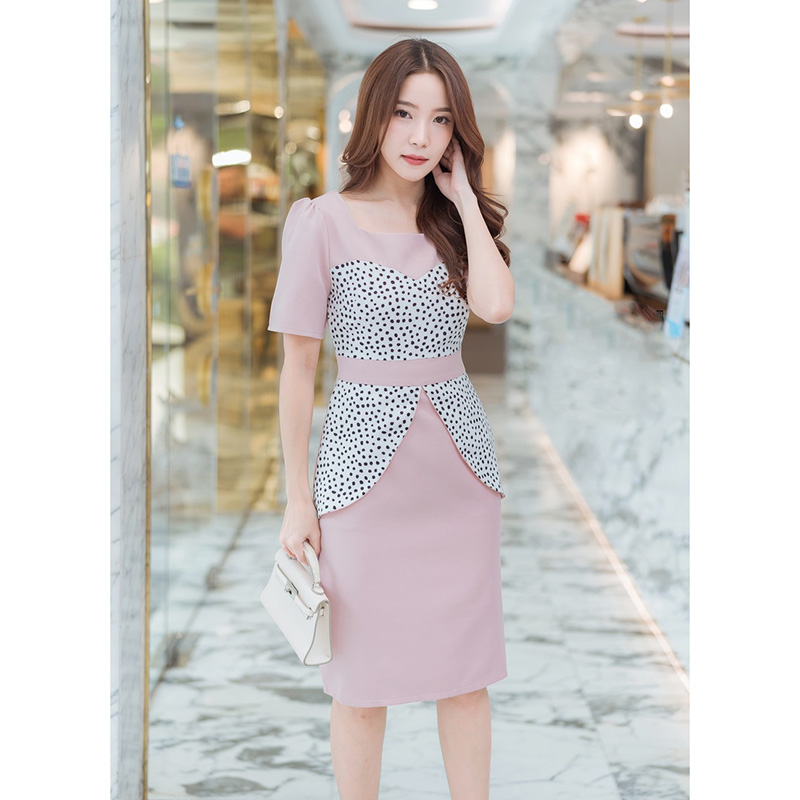kudapy เดรสสั้นสีเทา,สีชมพู ใส่ทำงานแต่งลายจุดสวยสะดุดตา ดูดีมามากๆ