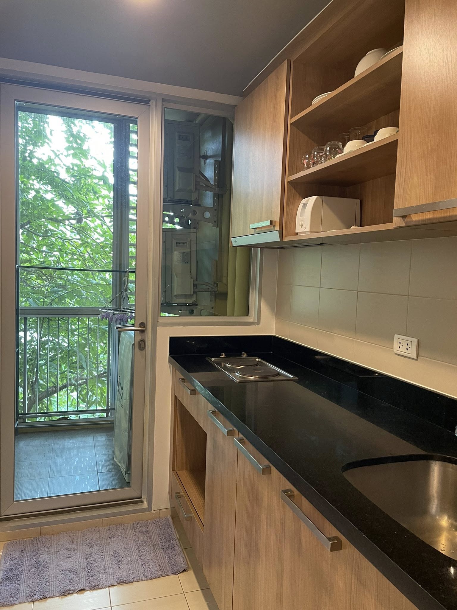 ให้เช่าคอนโด Hive Sukhumvit 65 (ไฮฟ์ สุขุมวิท 65) 1 นอน 1น้ำ ขนาด 40 ตรม. ชั้น 3 ราคา 16,000