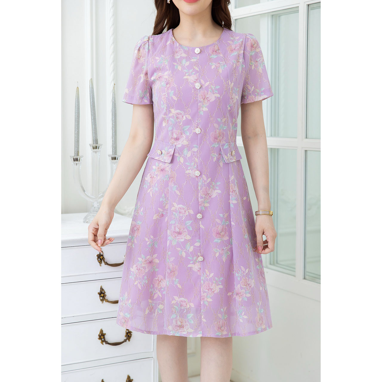 kudapy เดรสสั้นสี ครีม/สีชมพูม่วง ชีฟองพิมพ์ลายอัดกาวผ้าตาข่ายปักดิ้นทอง สวยหวาน แพทเทิร์นเรียบง่ายทรงสวย