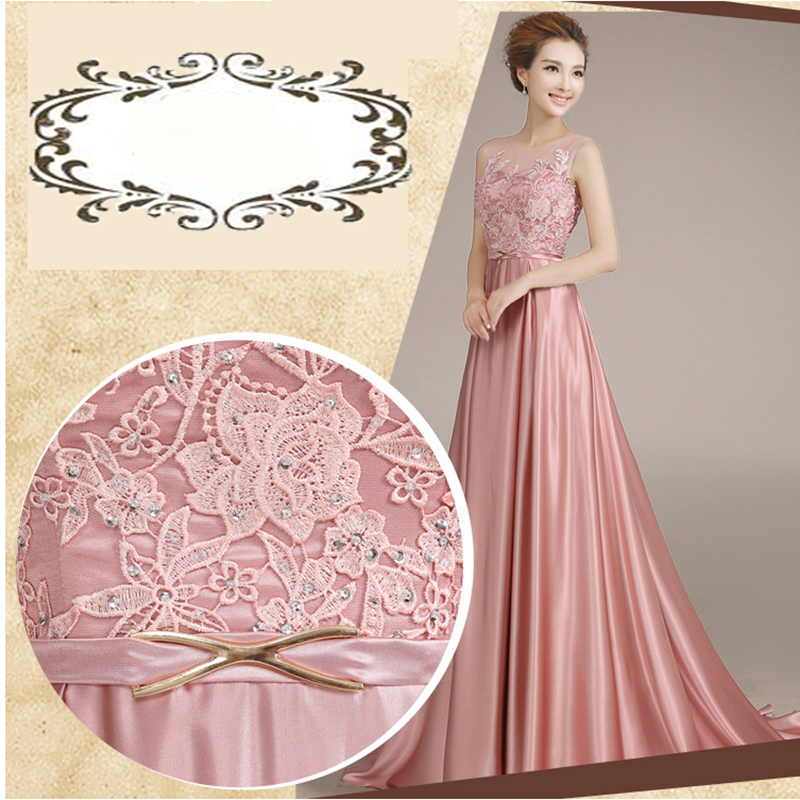 kudapy ชุดราตรียาวสีแดง/ทอง/ชมพู ปักลูกไม้แต่งเลื่อม ด้านหลังเป็นแบบซีทรู กระโปรงผ้าซาติน ชายยาว