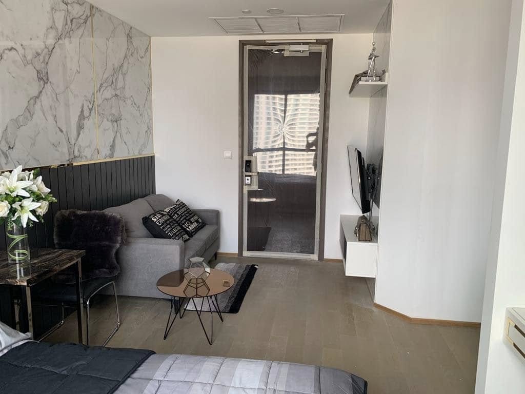 ปล่อยเช่า Ashton Chula - Silom (แอชตัน จุฬา - สีลม) - โซนพื้นที่ MRT สามย่าน Studio 1ห้องน้ำ - ขนาดห้อง 24.5 ตรม. ชั้น 17 - ให้เช่า 21,000 ต่อเดือน