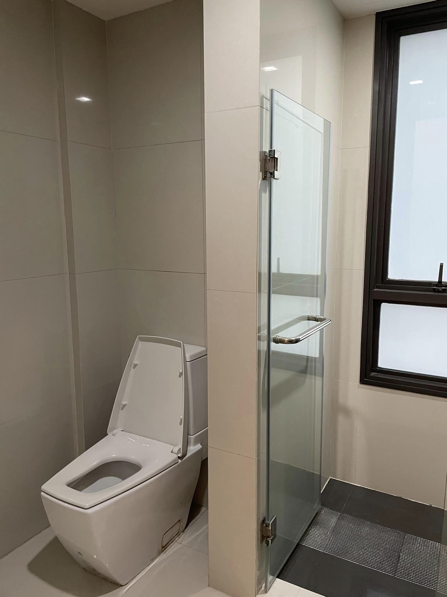 ปล่อยเช่าคอนโด Rhythm Sukhumvit 44/1 (ริทึ่ม สุขุมวิท 44/1) - 2ห้องนอน 2ห้องน้ำ(มีอ่างอาบน้ำ) 1ห้องนั่งเล่น - ใกล้ BTS พระโขนง - ขนาดห้อง 68.5 ตรม. ชั้น 17