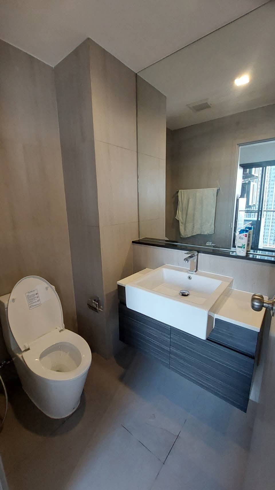 ให้เช่าห้องแบบ 1ห้องนอน 1ห้องน้ำ โซนพื้นที่ MRT พระนั่งเกล้า คอนโด The Politan Aqua (เดอะ โพลิแทน อควา) High Rise ขนาดห้อง 25 ตรม. ชั้น 25